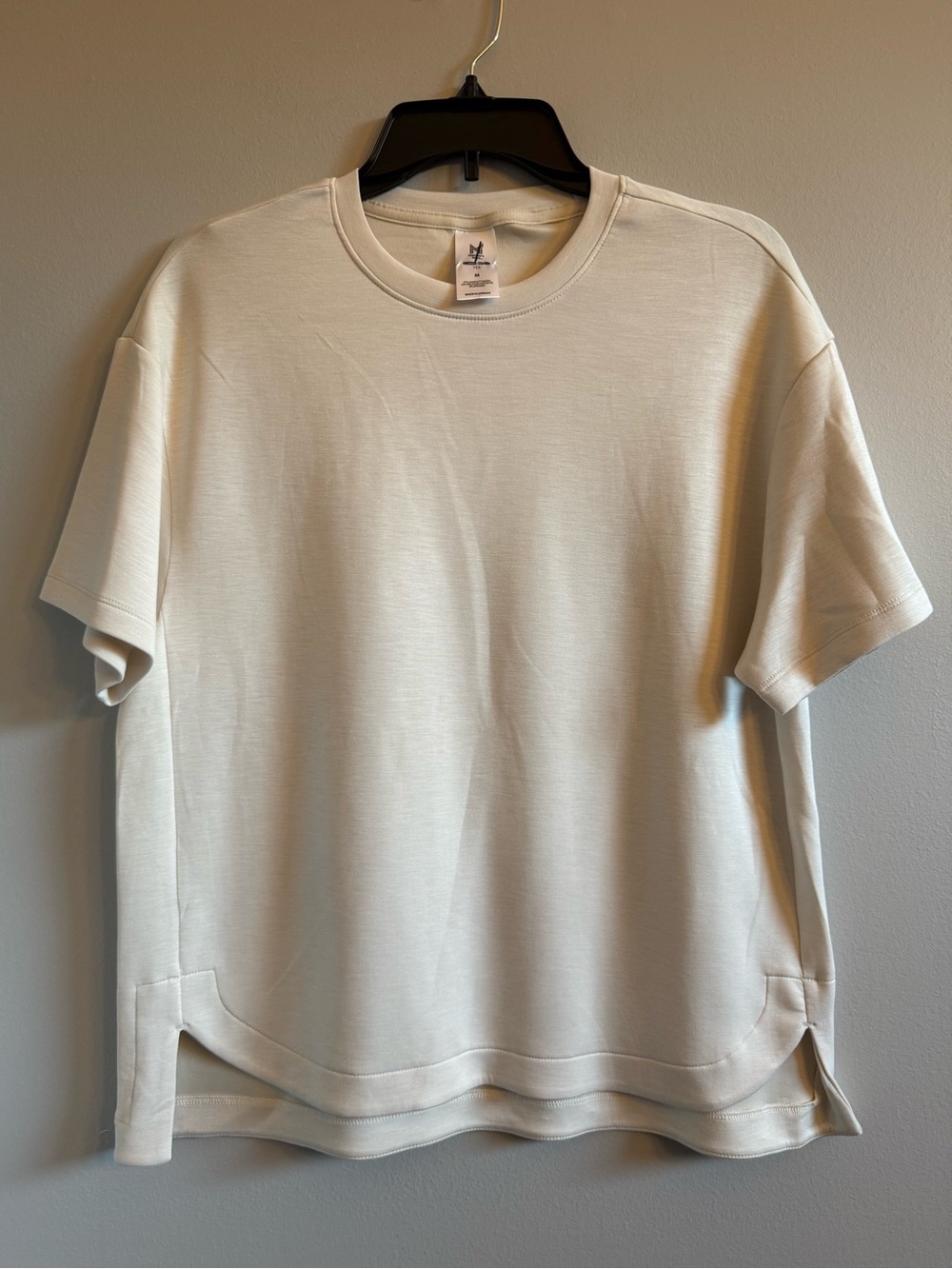 Member’s Mark super soft tee, sand, medium, EUC